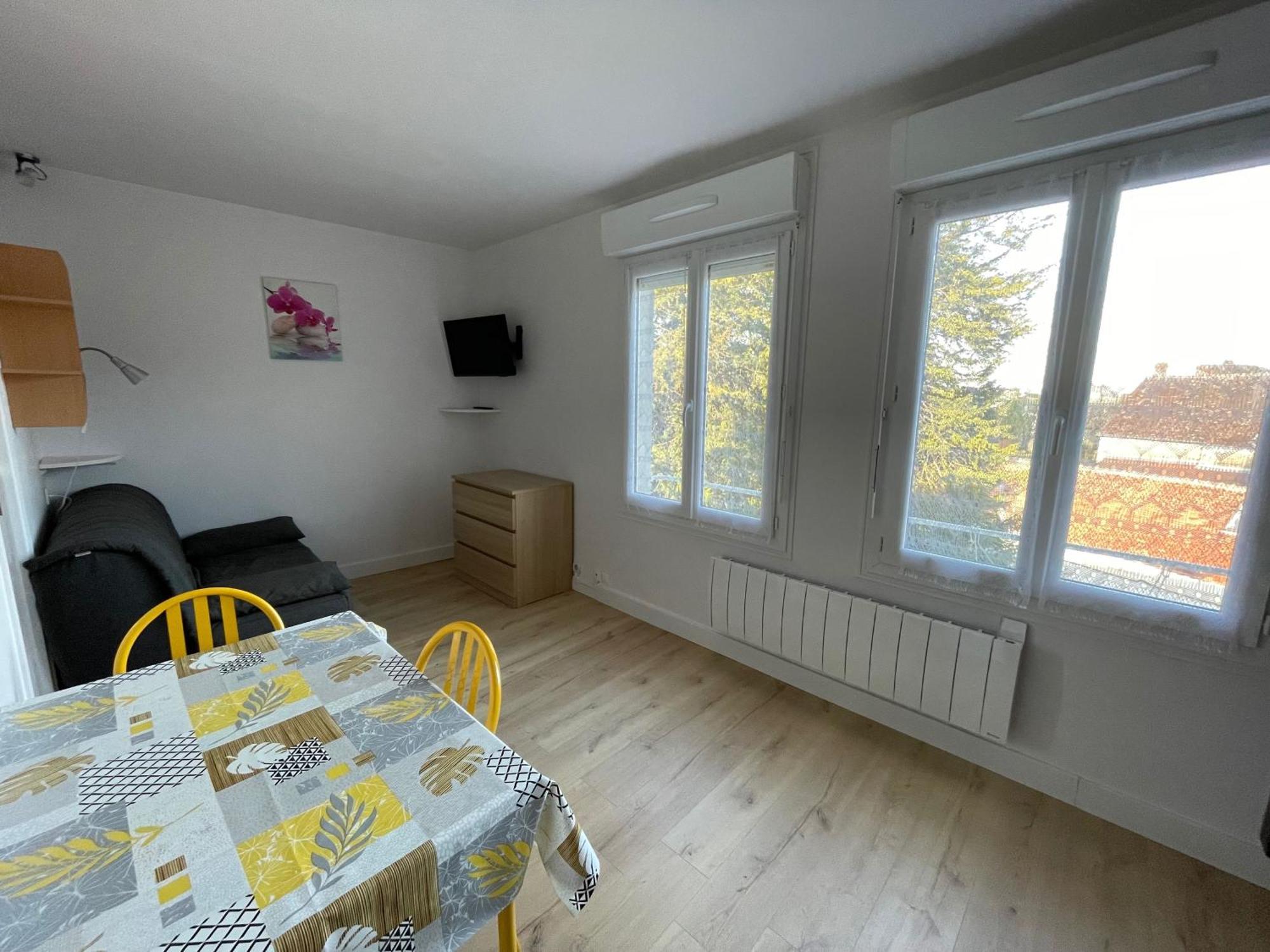 Meuble De Tourisme Dans Parc Arbore 1000M2 - Sejour-La-Roche Eperon La Roche-Posay Zimmer foto