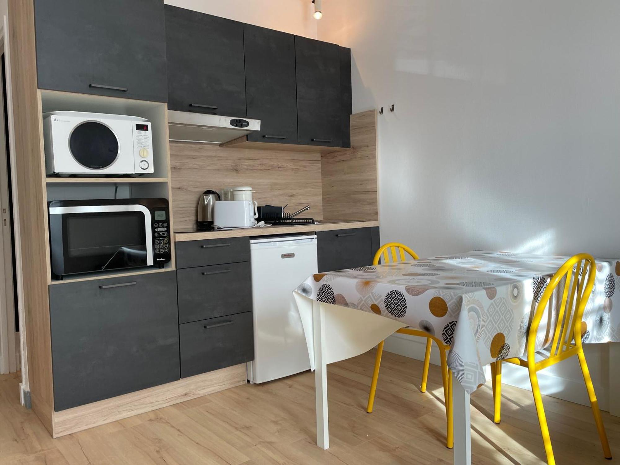 Meuble De Tourisme Dans Parc Arbore 1000M2 - Sejour-La-Roche Eperon La Roche-Posay Zimmer foto