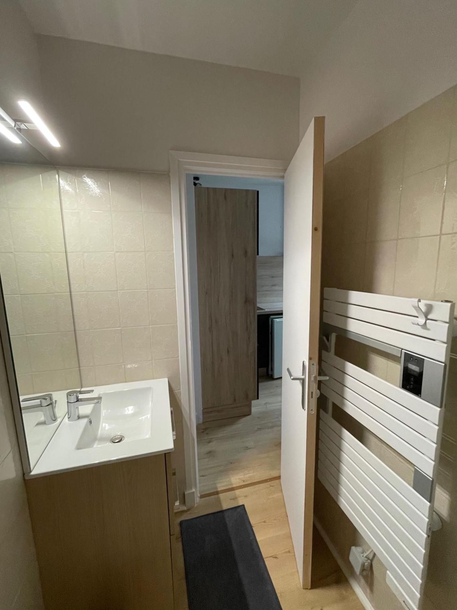 Meuble De Tourisme Dans Parc Arbore 1000M2 - Sejour-La-Roche Eperon La Roche-Posay Zimmer foto