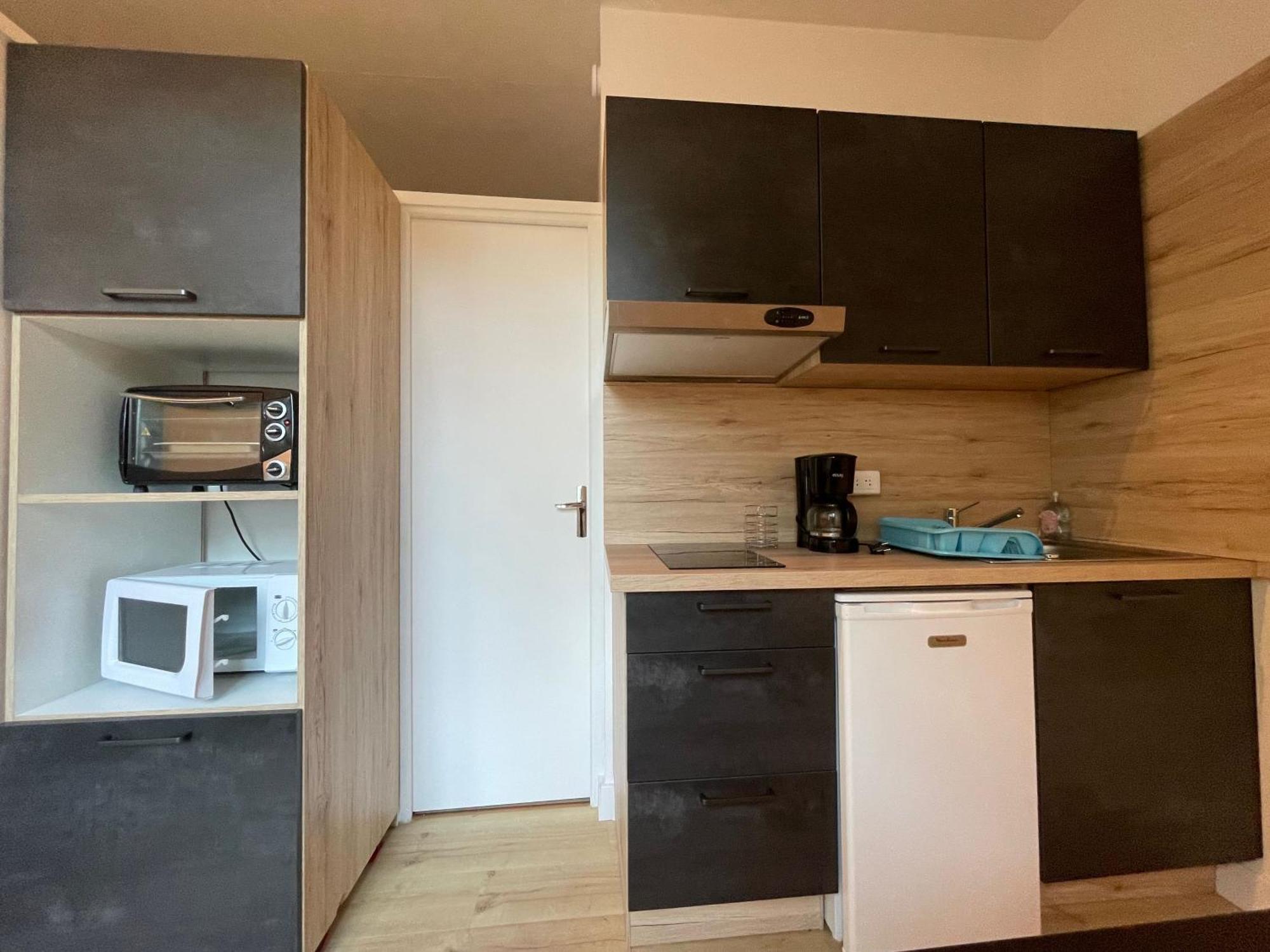 Meuble De Tourisme Dans Parc Arbore 1000M2 - Sejour-La-Roche Eperon La Roche-Posay Zimmer foto